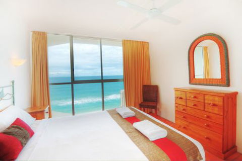 Golden Sands On Main Beach - Accommodation Melbourne 3