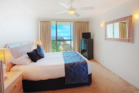 Golden Sands On Main Beach - Accommodation Melbourne 7