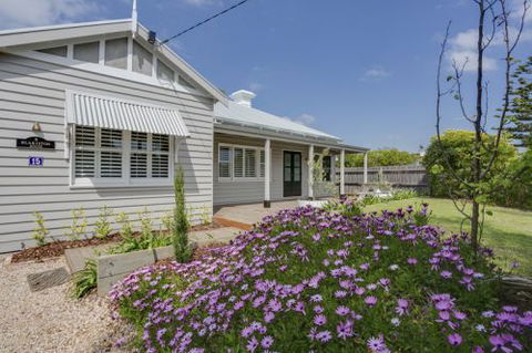 Blakiston House - Accommodation Melbourne 0