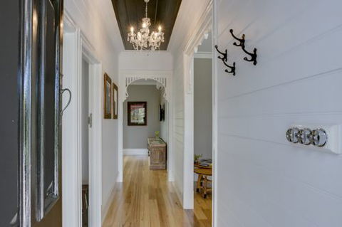 Blakiston House - Accommodation Melbourne 6