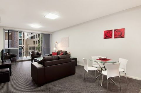 Astra Apartments North Sydney - Melbourne 4u 4