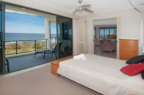 Meridian Alex Beach Apartments - Melbourne 4u 4