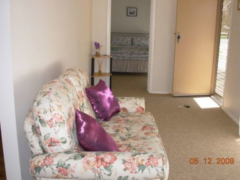 Edie's Overnight Accommodation - Accommodation Melbourne 0