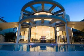 Paradise Point QLD Accommodation Melbourne