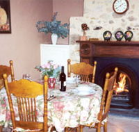 Burdett's Waratah Cottage - Accommodation Melbourne