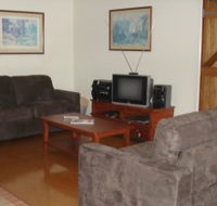 Hooters Hut And Possums Hollow - Accommodation Melbourne