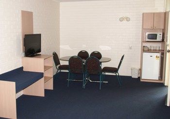 Econo Lodge Tamworth - Accommodation Melbourne 81