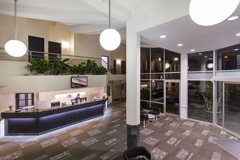 Best Western Plus Apollo International Hotel - Accommodation Melbourne 2