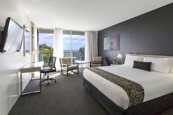 Best Western Plus Apollo International Hotel - Accommodation Melbourne 4