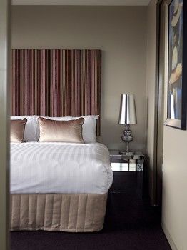 Art Series-The Blackman - Accommodation Melbourne 13