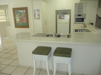 Sunset Cove Noosa - Accommodation Melbourne 0