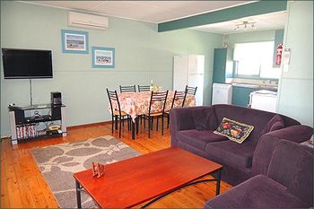 Paradise Bungalow - Accommodation Melbourne 1
