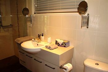Arabella Guesthouse - Melbourne 4u 9