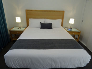 Best Western Fawkner Suites & Serviced Apartments - Accommodation Melbourne 0