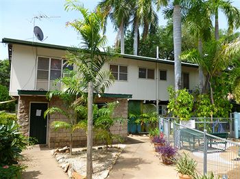 Palm Court Budget Motel Hostel/Backpackers - Accommodation Melbourne 2
