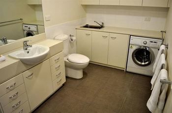 Albert Road Serviced Apartments - Melbourne 4u 10