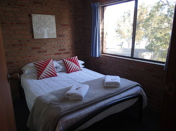 Dungowan Waterfront Apartments - Accommodation Melbourne 13