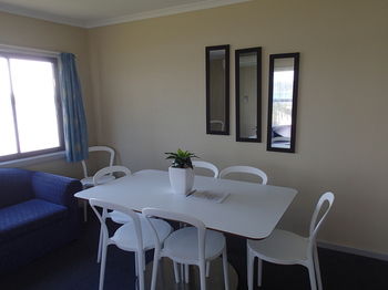 Dungowan Waterfront Apartments - Accommodation Melbourne 28