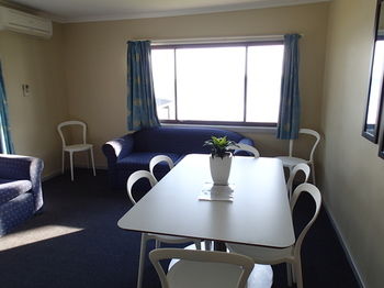 Dungowan Waterfront Apartments - Accommodation Melbourne 35
