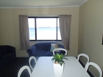 Dungowan Waterfront Apartments - Accommodation Melbourne 183