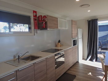 Dungowan Waterfront Apartments - Accommodation Melbourne 236