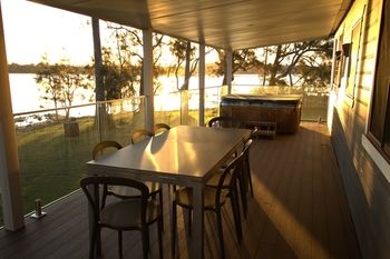 Dungowan Waterfront Apartments - Accommodation Melbourne 247