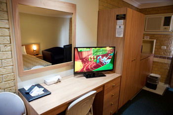 Forest Lodge Motor Inn & Restaurant - Accommodation Melbourne 12