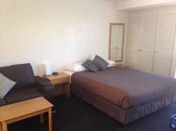 Bathurst Apartments - Accommodation Melbourne 12