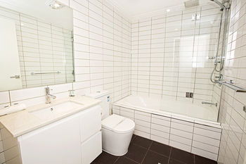 Astina Serviced Apartments - Parkside - Accommodation Melbourne 1