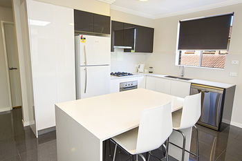 Astina Serviced Apartments - Parkside - Accommodation Melbourne 5
