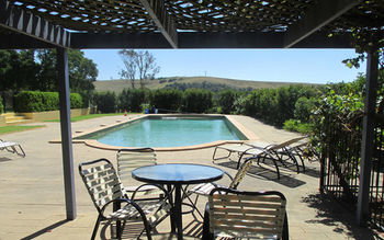 Tranquil Vale Vineyard & Cottages - Accommodation Melbourne 12
