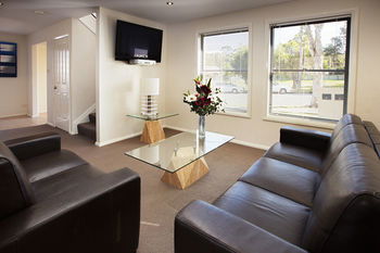 Charlestown Terrace - Accommodation Melbourne 10