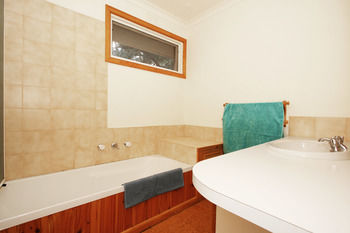 3/43 Thames Holiday Unit - Accommodation Melbourne 0