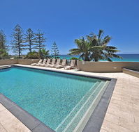 Clubb Coolum Beach Resort