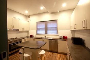 Dalziel Lodge - Accommodation Melbourne 0