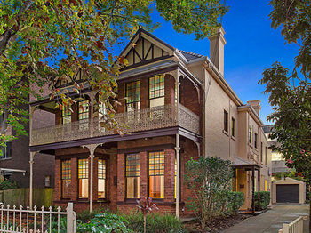 Dalziel Lodge - Accommodation Melbourne 1