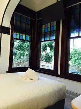 Dalziel Lodge - Accommodation Melbourne 2