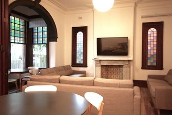 Dalziel Lodge - Accommodation Melbourne 24