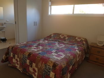 Bentley Waterfront Motel & Cottages - Accommodation Melbourne 29