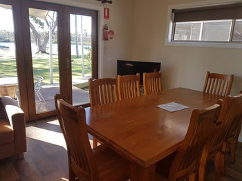 Bentley Waterfront Motel & Cottages - Accommodation Melbourne 42