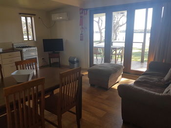 Bentley Waterfront Motel & Cottages - Accommodation Melbourne 75