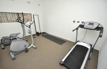 Balmain 3 Mont Furnished Apartment - Accommodation Melbourne 1