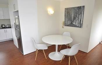 Balmain 3 Mont Furnished Apartment - Accommodation Melbourne 2