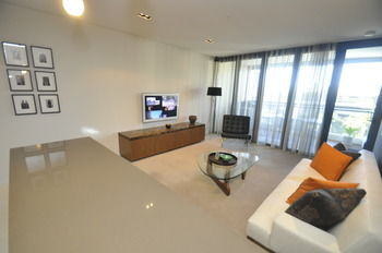 Camperdown 608 St Furnished Apartment - Accommodation Melbourne 8