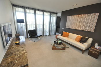 Camperdown 608 St Furnished Apartment - Accommodation Melbourne 10