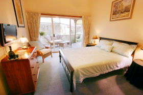 B & B At Winterbrook - Accommodation Melbourne 0