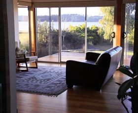 Beach And Boat Accommodation - Accommodation Melbourne 2