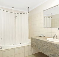Quality Inn  Suites The Menzies - Accommodation Melbourne