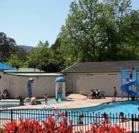Porepunkah Pines Holiday Park - Accommodation Melbourne