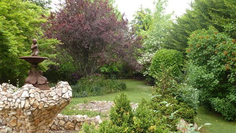 Annie's Garden Retreat - Accommodation Melbourne 3